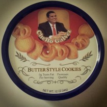 hay que aplaudir la creatividad y el esfuerzo, para quedar plasmado en nuestros corazones una vez esa lata se convierta en costurero. ¬¬